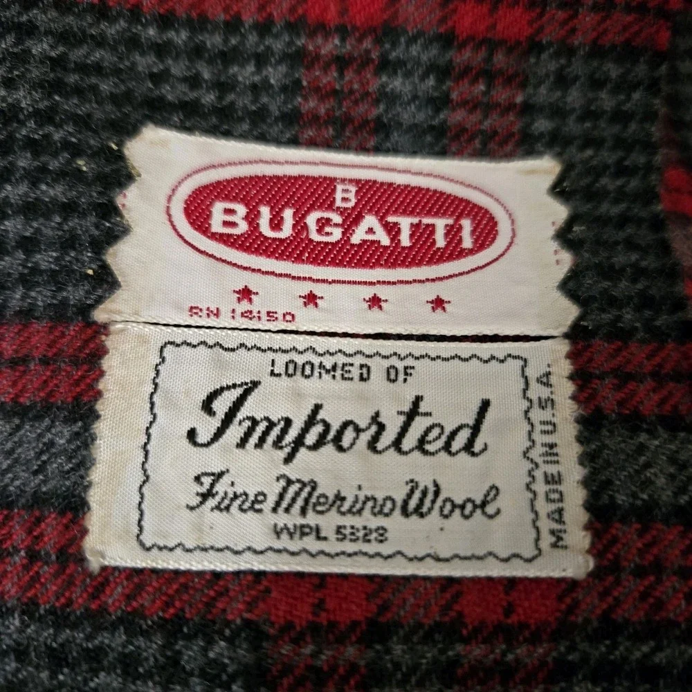 BUGATTI Scarf Unisex Red Gray Plaid Soft 100% Merino Wool Knit Fringe 50x13 EUC
